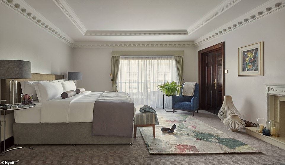 Inside one of London’s biggest hotel rooms: A review of Hyatt’s Churchill Residential Suite