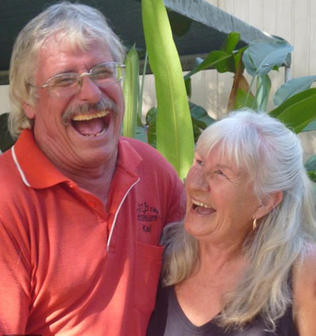 Man fights off crocodile with a frying pan at NT pub in Australia