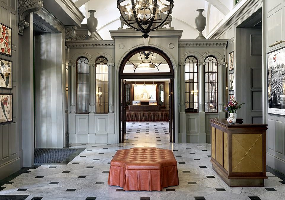 Experience the atmosphere of the University of Cambridge’s halls at historic hotel University Arms