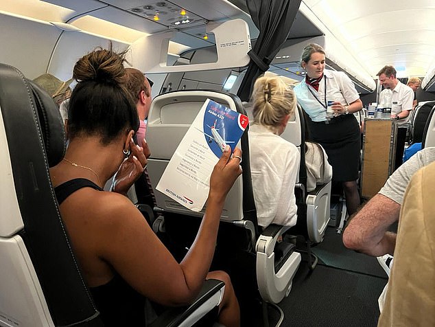 Passengers are left in tears after being trapped on a ‘hotter than hell’ BA plane in Nice [Video]