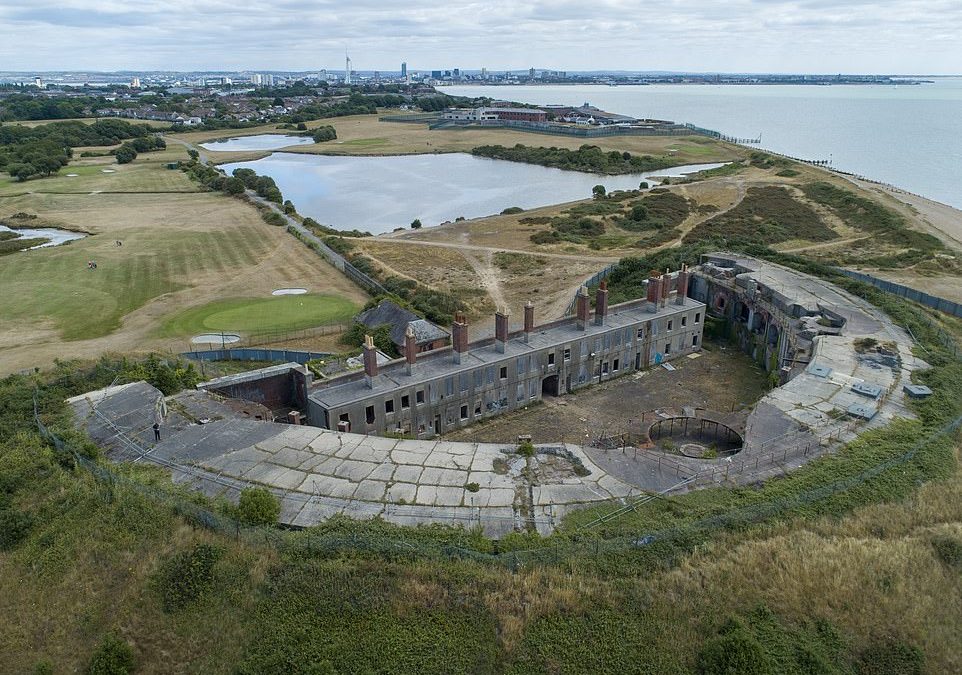 Victorian fort to be turned into 22 three-storey homes and four apartments after selling at £1.38m 