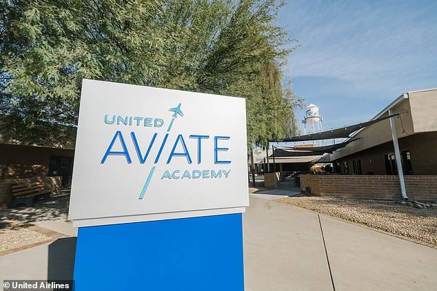 Video offers a peek inside United Airlines’ flight school in Arizona, from the dorms to the pool