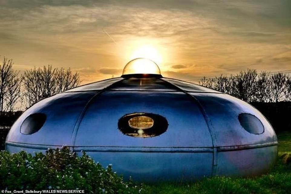 Out-of-this-world glamping site with its own spaceship and submarine on sale for £1.25million 