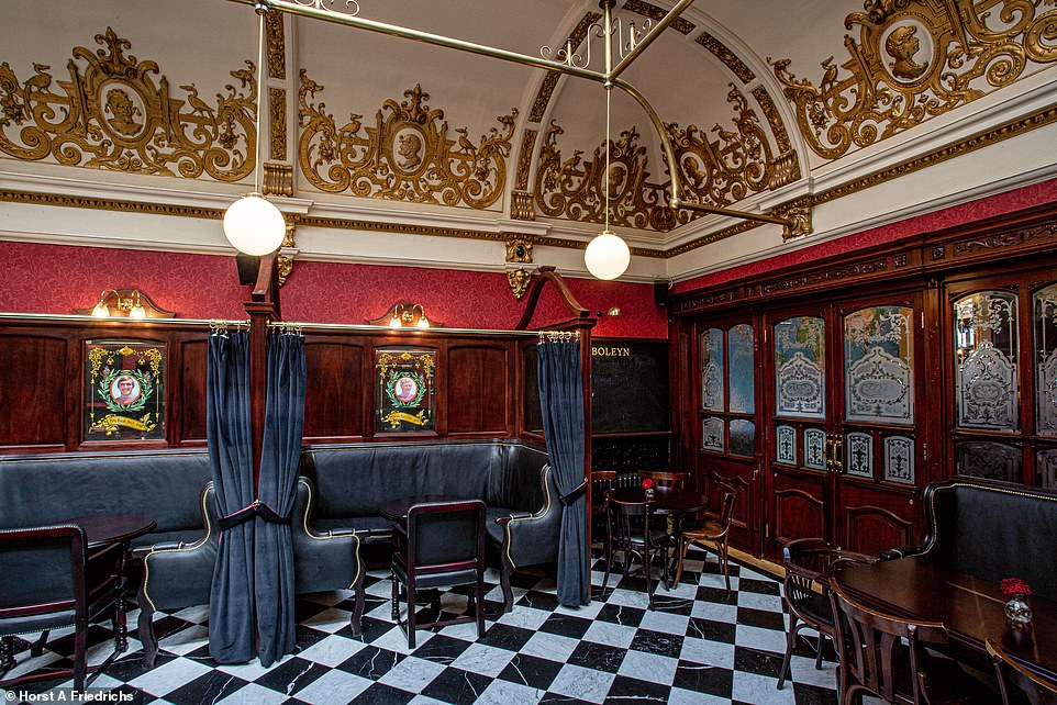 Stunning new photo book celebrates England’s ‘greatest pubs’, from London to York via the Cotswolds