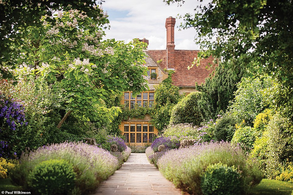 No wonder everyone loves Raymond Blanc! Inside the chef’s epic Le Manoir aux Quat’Saisons restaurant