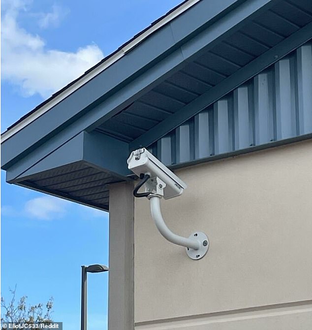 You had one job! Hilarious images reveal what happens when people make stupid mistakes
