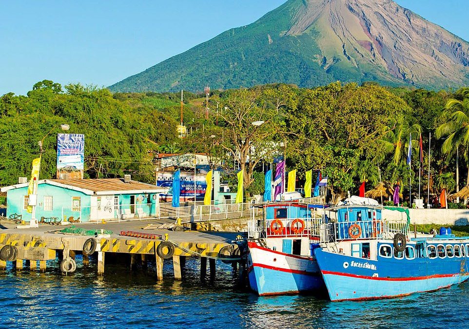 Birdlife, beaches, volcanoes… Nicaragua offers a wealth of riches for intrepid travellers