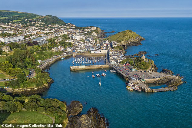 Discovering that Devon’s Ilfracombe offers old-fashioned charm in a stunning cliffside setting