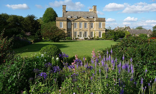 Exclusive for Mail on Sunday readers: Tour the gardens of the Cotswolds with Rachel de Thame