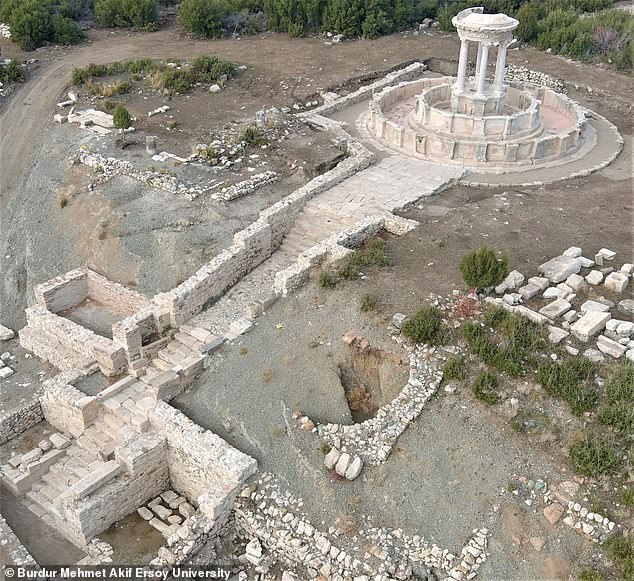 Fountain that stood in Turkey’s ancient ‘City of Gladiators’ 2,000 years ago has been restored