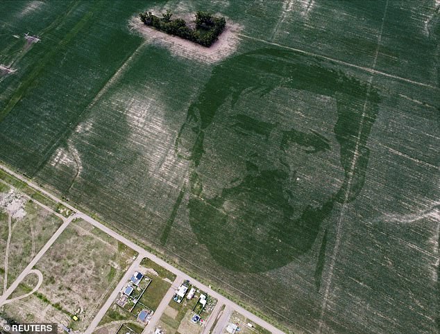 Messi’s face grows in field in Argentina after World Cup victory