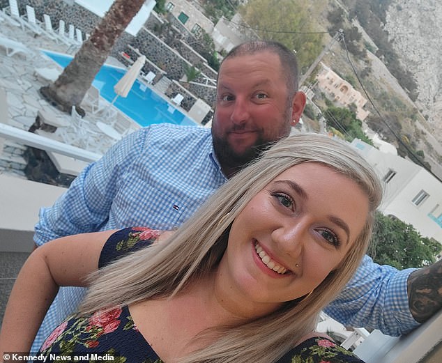 American couple are slapped with an eye-watering $860 bill at notorious Mykonos restaurant