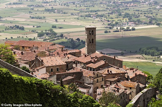 Italy holidays: Charming farm stays in Tuscany that offer truffle-hunting tours and cookery classes
