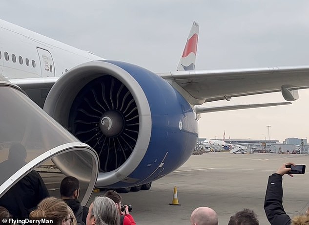 ‘Totally surreal’: Travel blogger films his trip in FIRST CLASS on a BA 777 from Heathrow to Dublin