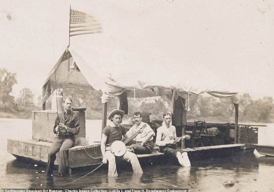 The America of yesteryear captured in fascinating vintage pictures from the Smithsonian’s archives