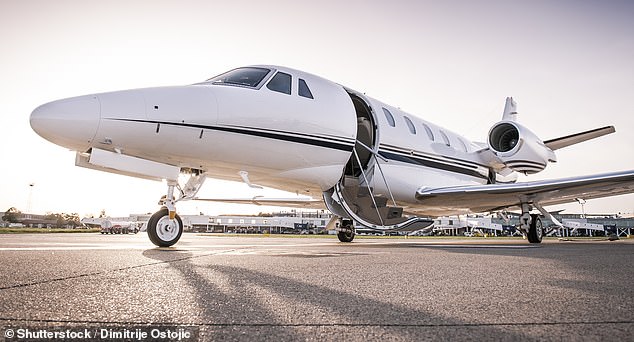 We worked as private jet crew and these are the wildest things we witnessed