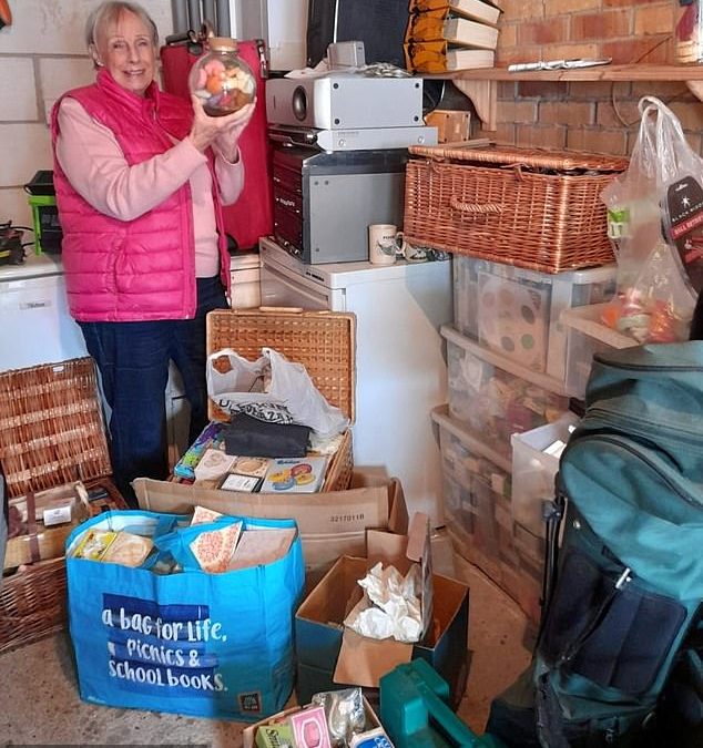 Soap enthusiast who has amassed more than 2,000 bars of soaps is auctioning off her collection 