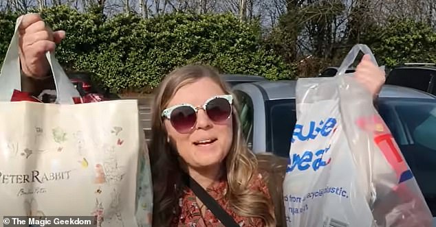 ‘There are a lot of beans’: Americans on first UK visit film a trip to a Tesco supermarket