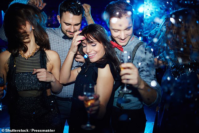 People reveal the things they’re convinced that others are just PRETENDING to enjoy in life