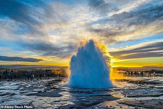 Diamond geysers, burping mudpools and steaming lakes are thrilling sights to behold on this New Scientist tour of Iceland