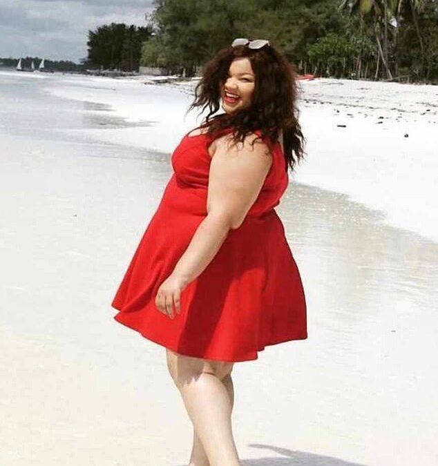 I’m a plus-size traveler – other passengers complain to flight attendants about sitting next to me but I REFUSE to let trolls stop my adventures
