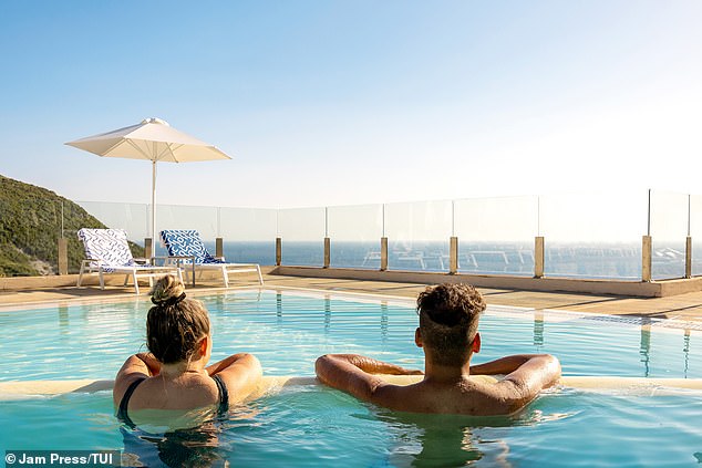 I’m a psychotherapist and this is why our brains NEED a holiday – and how many you should take a year