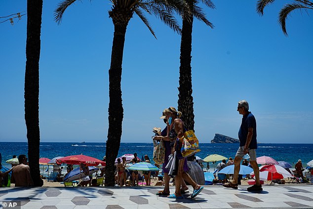 Spanish holiday regions reintroduce Covid-mask rules after seeing surge in cases