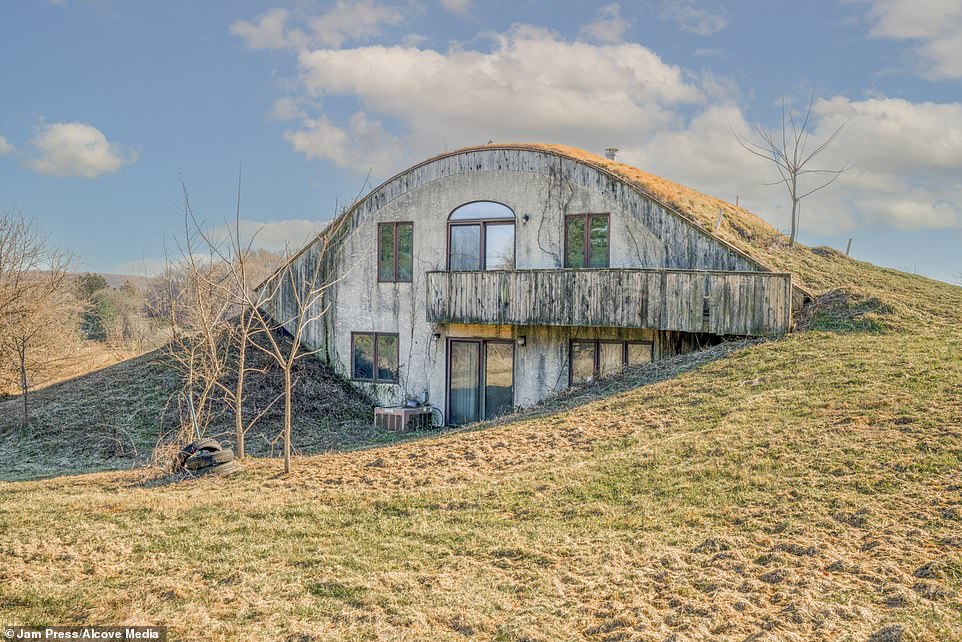 Unique ‘HOBBIT’ house in Pennsylvania that comes complete with a grass roof you can MOW goes on sale for $425,000 – as it hits the market for the first time since it was built in 1988