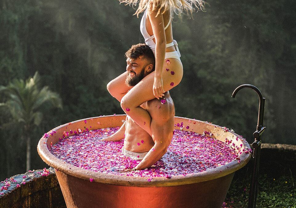 Now THAT’S a holiday photo album: Couple who sold everything they own to travel share 15 jaw-dropping shots from their exotic globetrotting, from Bali to Bangkok