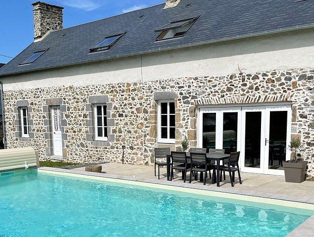 One shell of a holiday! Oysters aplenty in a fabulously foodie corner of Normandy… and a pearl of a gite that comes with its own shucking set