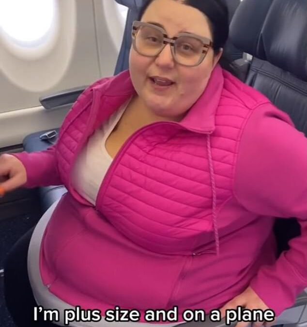 Plus-size woman opens up about the painful realities of FLYING as an overweight person – revealing she can’t lower her tray table and is forced to shimmy down the aisles sideways