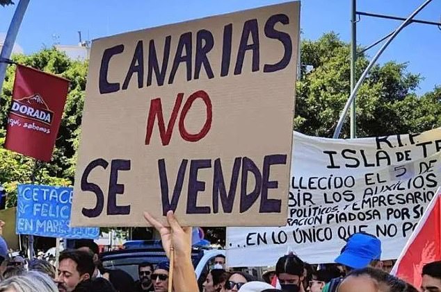 ‘Brits – don’t be afraid’: Ahead of mass ‘anti-tourism’ protests, Canary Island locals insist they LOVE British visitors