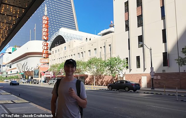 I stayed in Las Vegas’ oldest hotel that cost just $14 A NIGHT, here’s what it was like