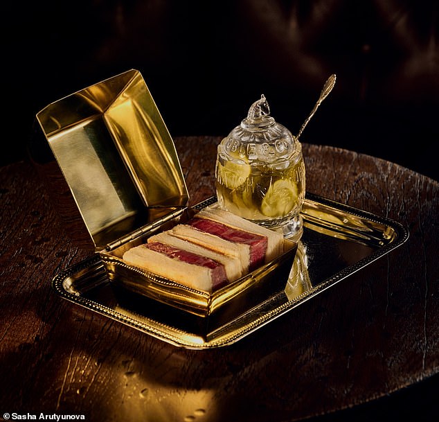 New York restaurant charges $150 for a SANDWICH: Eatery’s ‘Royale with Cheese’ contains world’s priciest beef (and you can make it a $200 ‘happy meal’ by adding a white truffle milkshake)