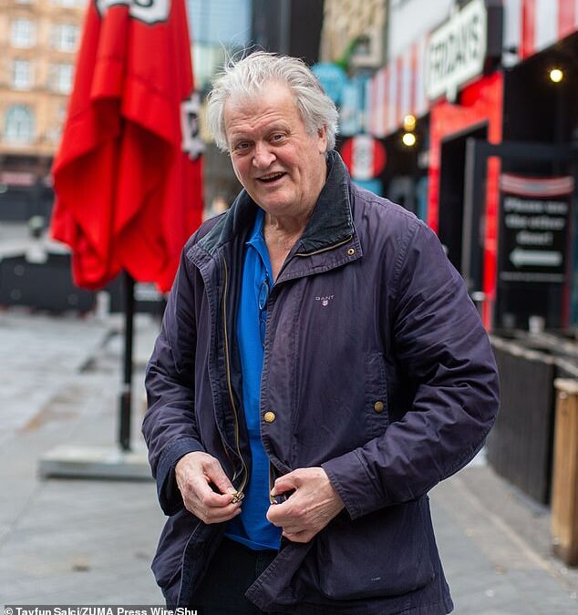 Wetherspoon boss slams Ryanair CEO’s calls for two-drink limit at airports – and says passengers are actually getting drunk on flights rather than in terminal pubs